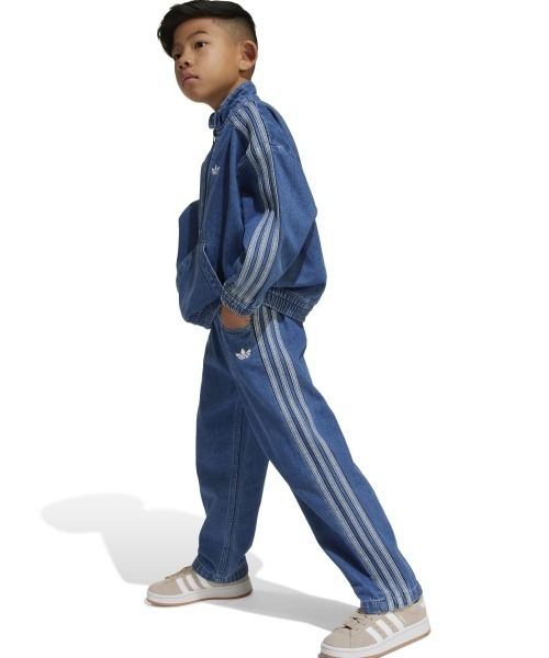 adidas(アディダス)の「adidas Originals DENIM SET(アディダス オリジナルス デニムセット)(セットアップ・キッズ・ネイビー系・100)」の8枚目の写真