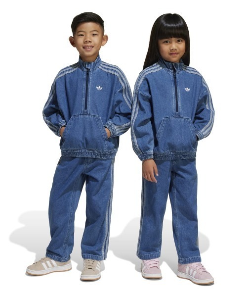adidas(アディダス)の「adidas Originals DENIM SET(アディダス オリジナルス デニムセット)(セットアップ・キッズ・ネイビー系・100)」の9枚目の写真