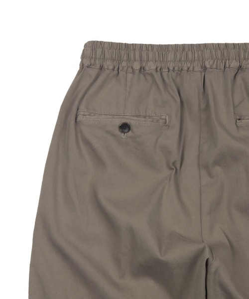 LANVIN en Bleu(ランバンオンブルー)の「超伸縮 麻混「ガムストレッチ」製品染め イージーバギーパンツ(その他パンツ・メンズ・キナリ/スミクロ/グレイッシュベージュ・46/48/50/52)」の19枚目の写真