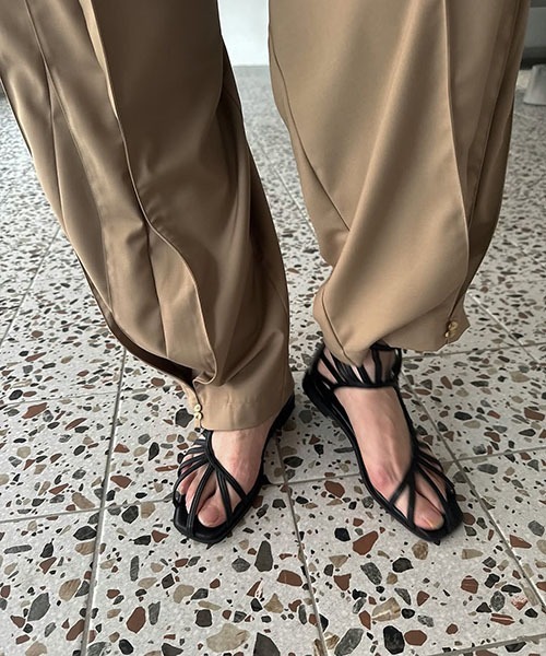 WILLFULLY（ウィルフリー）の「deep tuck design thick PT（その他パンツ・レディース・タン/モカ/ブラック・S/M）」の11枚目の写真