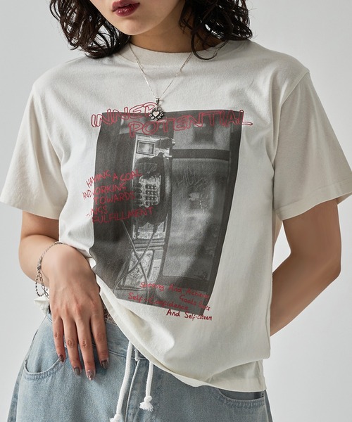 apres jour mignon(アプレジュールミニョン)の「ユニセックスピグメントヴィンテージTシャツ【ZOZOTOWN限定アイテム】(Tシャツ/カットソー・レディース・ホワイト系その他/オフホワイト/チャコールグレー/その他/ブラウン系その他/グレー系その他/ブラック系その他・フリー/SMALL/X-LARGE)」の3枚目の写真