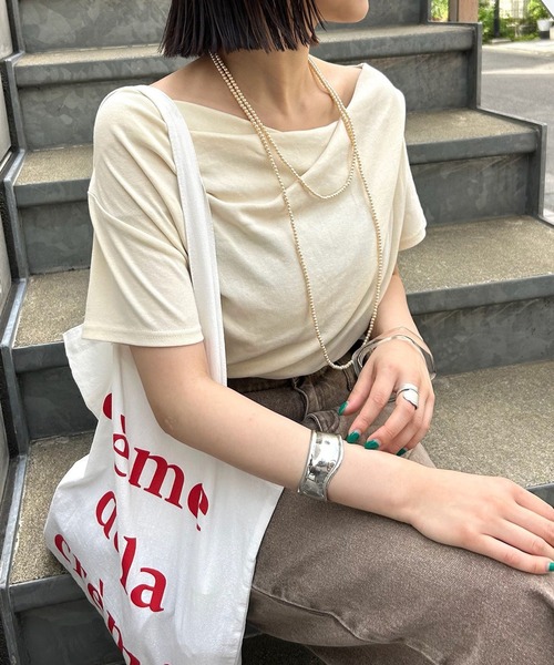 mystic(ミスティック)の「【全骨格対応◎/6色展開】オフショルTシャツ(Tシャツ/カットソー・レディース・オフホワイト/グレー/ベージュ/ブラック/ピンク/グリーン/ブラウン・2/FREE)」の5枚目の写真