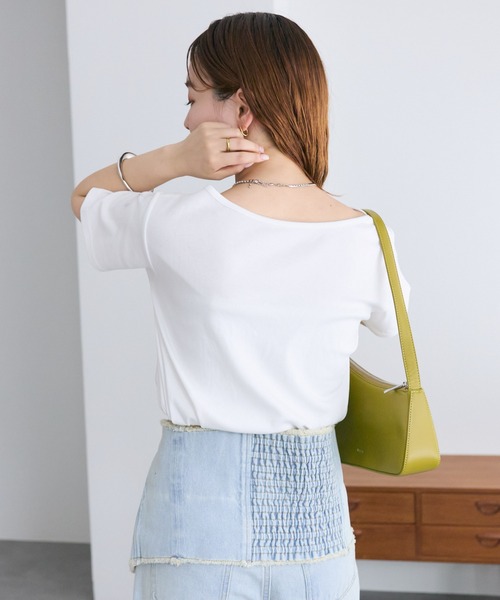 mystic(ミスティック)の「【全骨格対応◎/6色展開】オフショルTシャツ(Tシャツ/カットソー・レディース・オフホワイト/グレー/ベージュ/ブラック/ピンク/グリーン/ブラウン・2/FREE)」の10枚目の写真