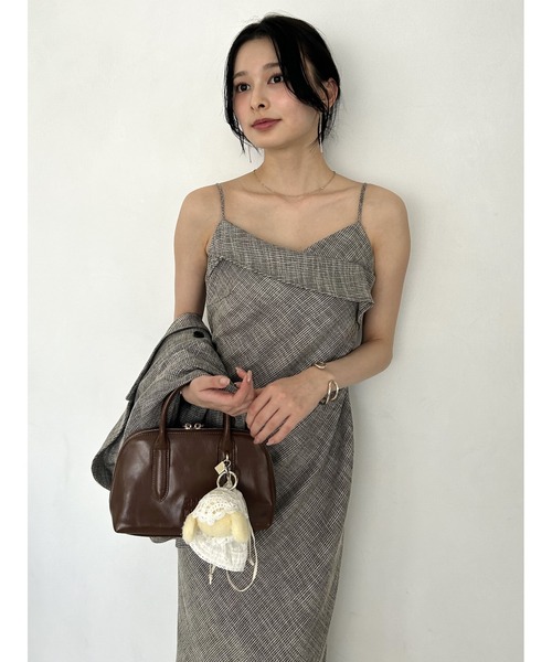 SNIDEL(スナイデル)の「スカーフモッフィーチャーム(キーホルダー・レディース・アイボリー/ブラウン/ピンク/イエロー・FREE)」の9枚目の写真