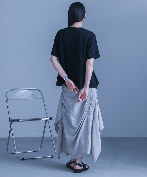 kOhAKU（コハク）の「【機能素材】『フロントドレープカットソー』（Tシャツ/カットソー・レディース・ブラック/ブルー・1/2）」の13枚目の写真