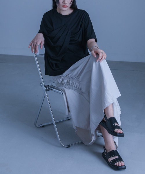 kOhAKU（コハク）の「【機能素材】『フロントドレープカットソー』（Tシャツ/カットソー・レディース・ブラック/ブルー・1/2）」の14枚目の写真