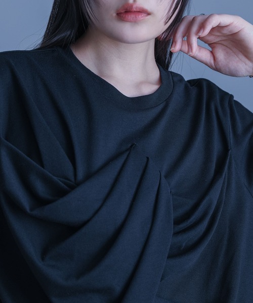 kOhAKU（コハク）の「【機能素材】『フロントドレープカットソー』（Tシャツ/カットソー・レディース・ブラック/ブルー・1/2）」の15枚目の写真