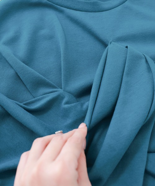 kOhAKU（コハク）の「【機能素材】『フロントドレープカットソー』（Tシャツ/カットソー・レディース・ブラック/ブルー・1/2）」の22枚目の写真