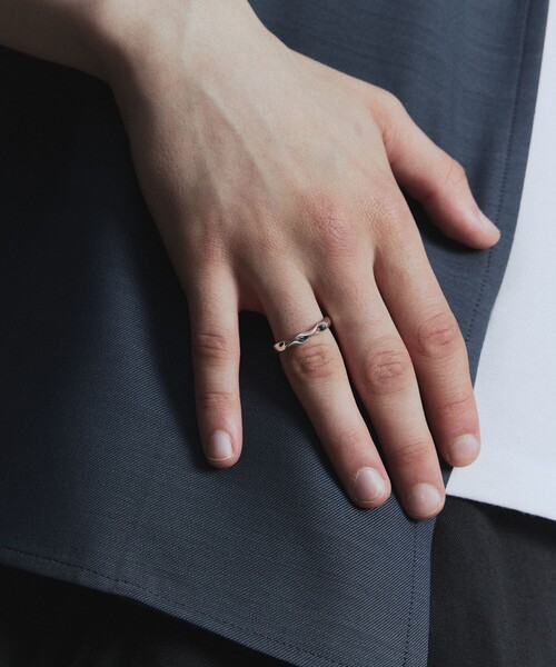 PUBLIC TOKYO（パブリックトウキョウ）の「ウェーブリング（リング・メンズ・シルバー・FREE）」の3枚目の写真