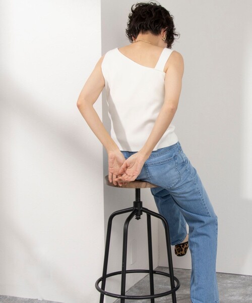 NOLLEY’S（ノーリーズ）の「◇【WEB限定】アシンメトリーカップ付きタンクトップ（タンクトップ・レディース・ブラック/オフホワイト/キャメル・38）」の4枚目の写真