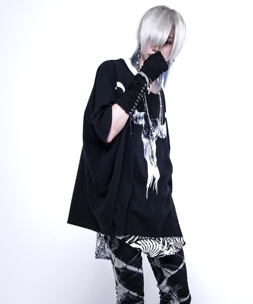 NOVESSEL(ノベセル)の「『NOVESSEL/ノベセル』シープポンチョTEE&総柄タンク2Pセット(Tシャツ/カットソー・メンズ・ブラック/ホワイト・FREE)」の3枚目の写真