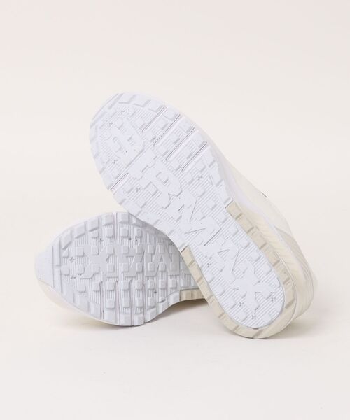 NIKE(ナイキ)の「《NIKE》W AIR MAX ADZ(スニーカー・レディース・オフホワイト/ブラウン系その他/ライトピンク/スモークグレー/ホワイト×ブラック/ブラック/アイボリー・22.5cm/23.0cm/23.5cm/24.0cm/24.5cm/25.0cm)」の9枚目の写真