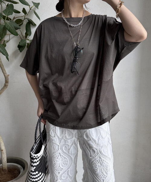DouDou(ドゥドゥ)の「【WEB限定】ボートネック切替プルオーバー(Tシャツ/カットソー・レディース・オフホワイト/ブルー/ブラック/カーキ・FREE)」の3枚目の写真