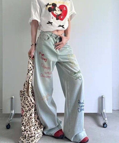 AsRiRe（アスリレイ）の「パール刺繍ワイドジーンズ（デニムパンツ・レディース・サックスブルー・S/M/L）」の5枚目の写真