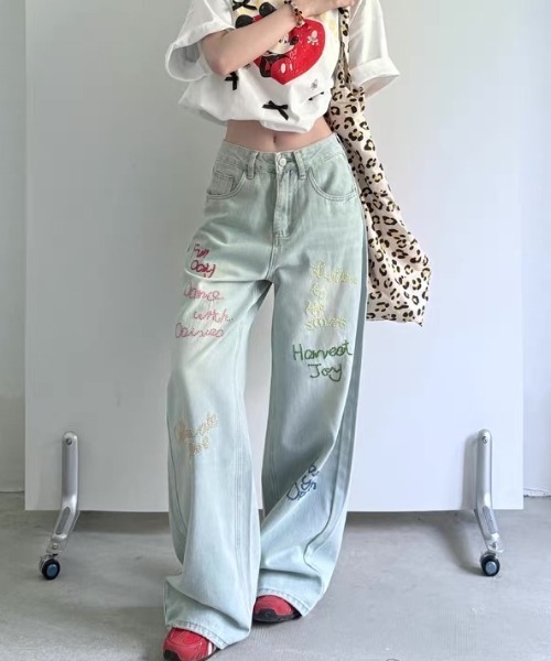 AsRiRe（アスリレイ）の「パール刺繍ワイドジーンズ（デニムパンツ・レディース・サックスブルー・S/M/L）」の6枚目の写真