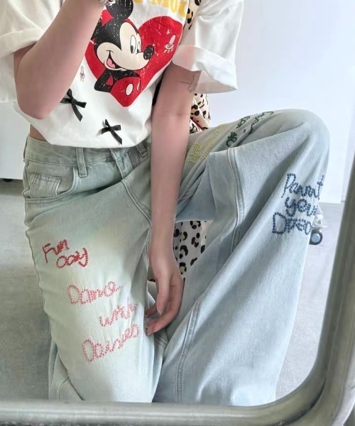 AsRiRe（アスリレイ）の「パール刺繍ワイドジーンズ（デニムパンツ・レディース・サックスブルー・S/M/L）」の7枚目の写真