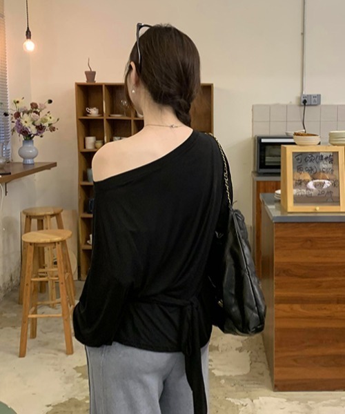 Per sist ence(パーシエンス)の「ウエストリボンオフショルトップス(Tシャツ/カットソー・レディース・アイボリー/ブラック/グレー/ネイビー/ブラウン・MEDIUM/LARGE)」の9枚目の写真