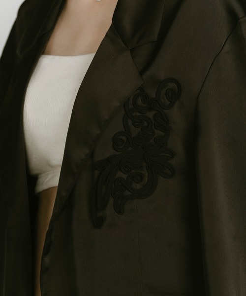 Knuth Marf（クヌースマーフ）の「【Knuth Marf】embroidered satin jacket サテンジャケット（テーラードジャケット・レディース・モスグリーン/ブラック/アイボリー・FREE）」の9枚目の写真