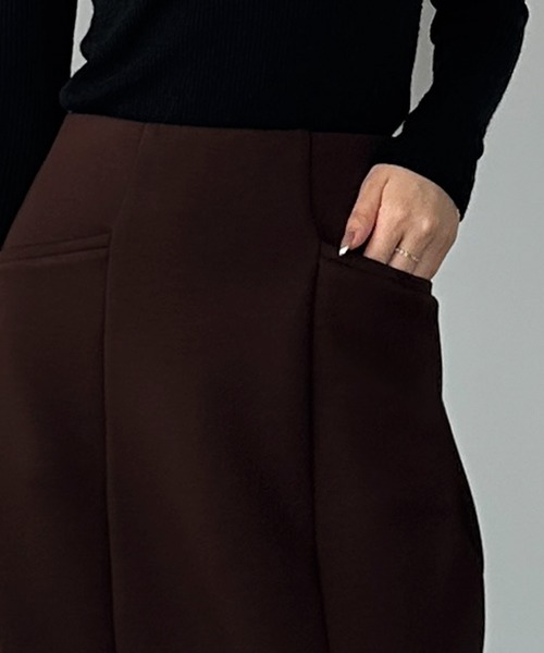 Louere(ルエレ)の「ポケットデザインファスナースリットIラインポンチスカート(スカート・レディース・ブラック/ブラウン/チャコール・X-LARGE/LARGE/MEDIUM/SMALL)」の6枚目の写真