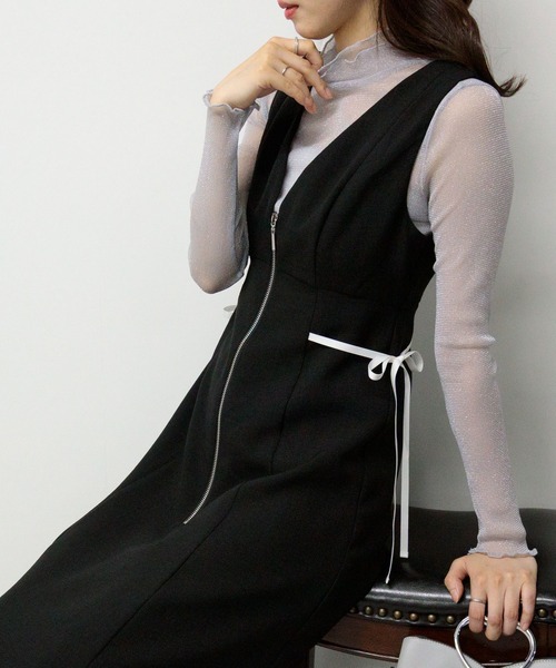 pumpkin port(パンプキンポート)の「サイドリボン フロントZIP Vネックジャンスカ(ワンピース・レディース・ブラック/グレー・M/L)」の1枚目の写真