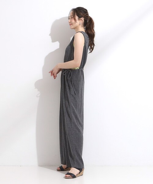 Cutie Blonde（キューティーブロンド）の「【S-LL/前後2WAY】ノースリーブオールインワン（サロペット/オーバーオール・レディース・ブラック/ダークブラウン・01/02/03/04）」の6枚目の写真