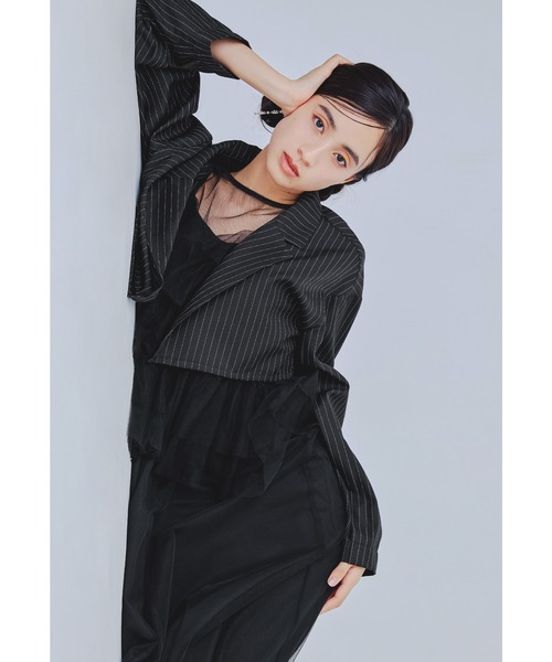 niana(ニアナ)の「フローリッシュブラウスセットアップドレス 3点セット ショート丈ジャケット キャミワンピース シアートップス 結婚式 成人式 二次会 同窓会 セレモニー パーティードレス オケージョンドレス お呼ばれ(ドレス・レディース・ブラック/ブルー/ライトグレー・M/L/S)」の2枚目の写真