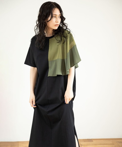 OSMOSIS(オズモーシス)の「アシンメトリーケープワンピース(ワンピース・レディース・ベージュ系その他/ブラック×カーキ/ブラック系その他・ONE SIZE)」の2枚目の写真