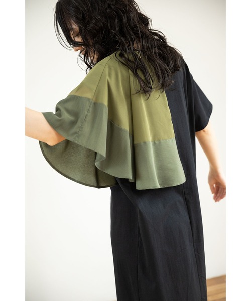 OSMOSIS(オズモーシス)の「アシンメトリーケープワンピース(ワンピース・レディース・ベージュ系その他/ブラック×カーキ/ブラック系その他・ONE SIZE)」の17枚目の写真