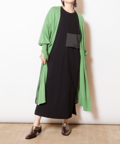 OSMOSIS(オズモーシス)の「アシンメトリーケープワンピース(ワンピース・レディース・ベージュ系その他/ブラック×カーキ/ブラック系その他・ONE SIZE)」の5枚目の写真