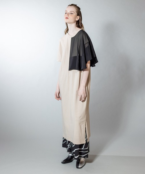 OSMOSIS(オズモーシス)の「アシンメトリーケープワンピース(ワンピース・レディース・ベージュ系その他/ブラック×カーキ/ブラック系その他・ONE SIZE)」の20枚目の写真