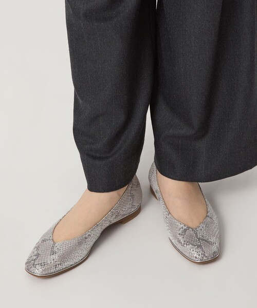 ソフトVカット フラット15↓↑（パンプス）｜ODETTE E ODILE