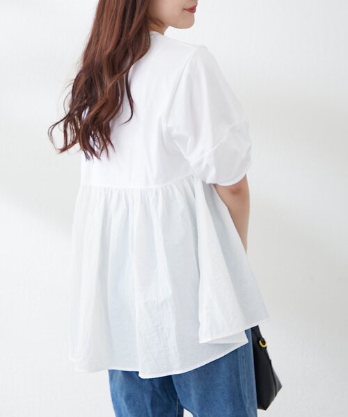 continuer de NICE CLAUP(コンティニューデナイスクラップ)の「大人ランタン袖ドッキングT(Tシャツ/カットソー・レディース・ブラック/オフホワイト/ブラウン・FREE)」の5枚目の写真
