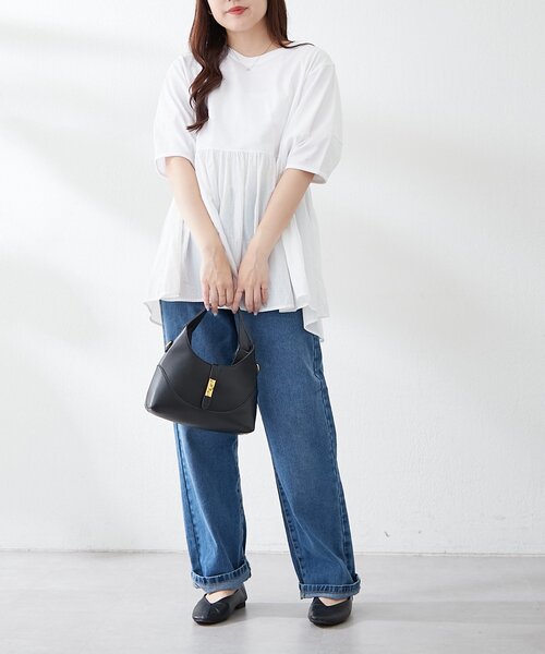 continuer de NICE CLAUP(コンティニューデナイスクラップ)の「大人ランタン袖ドッキングT(Tシャツ/カットソー・レディース・ブラック/オフホワイト/ブラウン・FREE)」の6枚目の写真