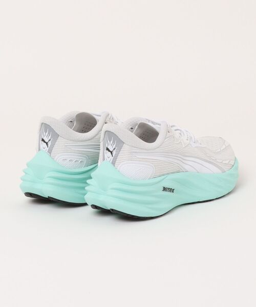PUMA(プーマ)の「PUMA プーマ ウィメンズ ヴェロシティ ニトロ 4 ランニングシューズ(スニーカー・レディース・ブラック×ホワイト/グリーン系その他/ホワイト×グリーン・25.5cm/24.5cm/24.0cm/23.0cm/23.5cm/22.5cm/22.0cm/26.0cm/25.0cm)」の20枚目の写真