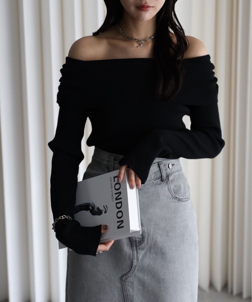 YENNA（イェンナ）の「オフショルダーギャザーニット（ニット/セーター・レディース・ブラック×ホワイト/アイボリー/ブラック・FREE）」の16枚目の写真