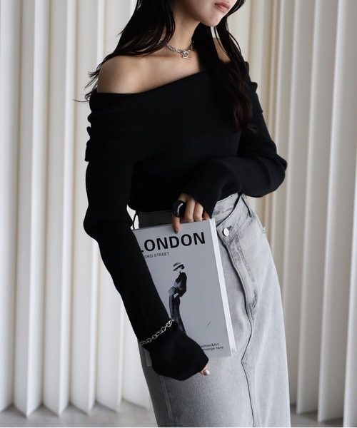 YENNA（イェンナ）の「オフショルダーギャザーニット（ニット/セーター・レディース・ブラック×ホワイト/アイボリー/ブラック・FREE）」の17枚目の写真