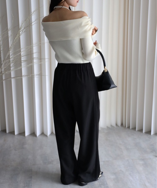 YENNA（イェンナ）の「オフショルダーギャザーニット（ニット/セーター・レディース・ブラック×ホワイト/アイボリー/ブラック・FREE）」の12枚目の写真