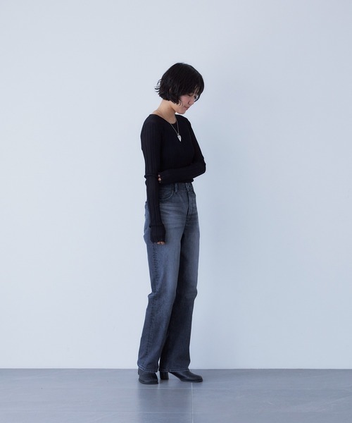 YANUK(ヤヌーク)の「ストレート "LOUISE"(デニムパンツ・レディース・グレー・24inch/25inch/26inch/27inch/23inch/22inch/21inch)」の2枚目の写真