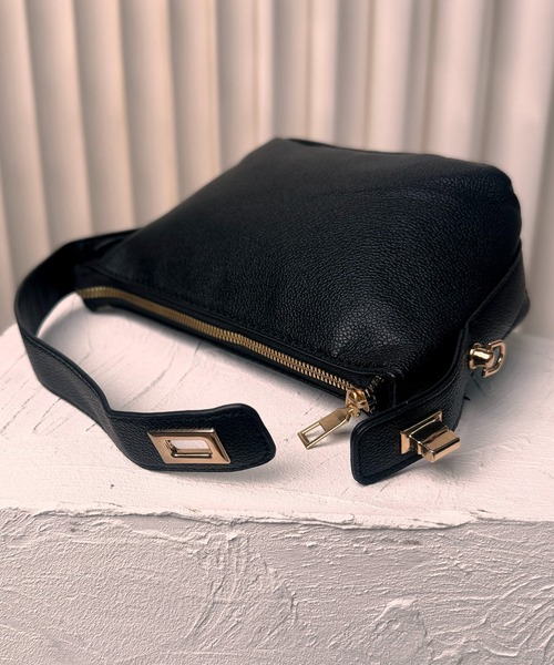 folka(フォルカ)の「7B44 2WAY リラインミニショルダーバッグ PUレザー(ハンドバッグ・レディース・ホワイト/ブラック・ONESIZE)」の14枚目の写真