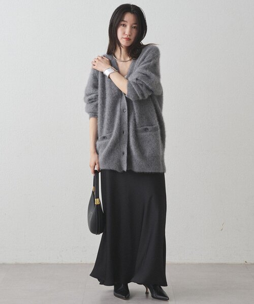 LOUNGEDRESS(ラウンジドレス)の「FURカシミヤニットカーデ(ニット/セーター・レディース・ネイビー/グレー/アイボリー・FREE)」の20枚目の写真