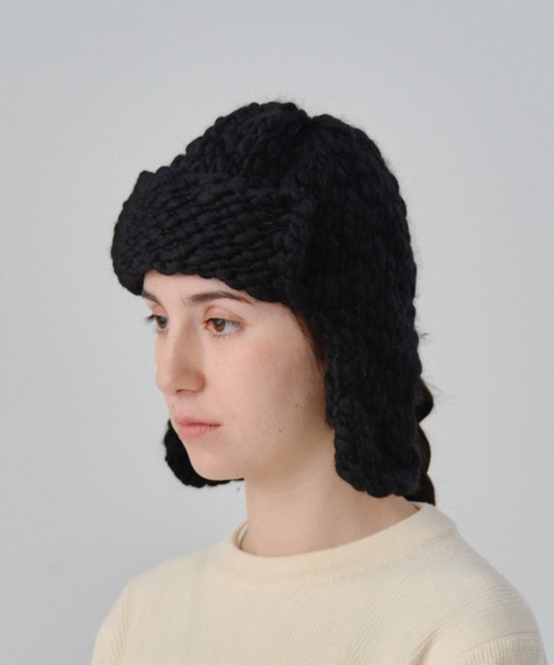 Nine Tailor（ナインテイラー）の「Nine Tailor Cockscomb Flap Cap (N-1551)（ニットキャップ/ビーニー・メンズ・ブラウン/ブラック/アイボリー・FREE）」の3枚目の写真