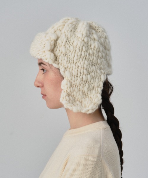 Nine Tailor（ナインテイラー）の「Nine Tailor Cockscomb Flap Cap (N-1551)（ニットキャップ/ビーニー・メンズ・ブラウン/ブラック/アイボリー・FREE）」の4枚目の写真