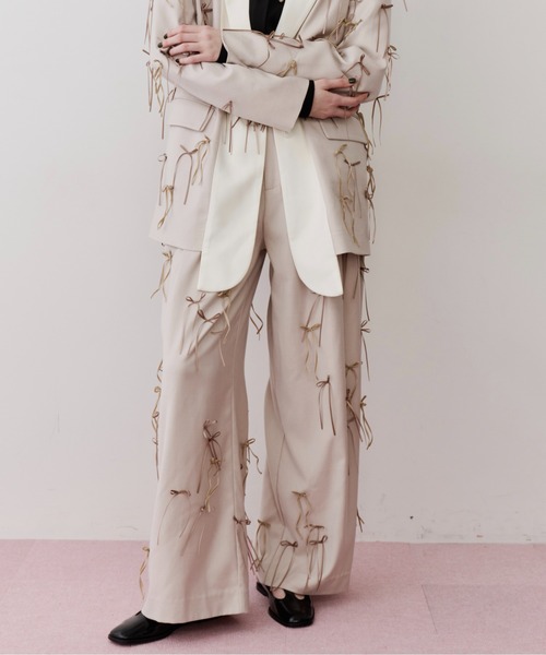 LA BELLE ETUDE（ラベルエチュード）の「many ribbon pants（スラックス・レディース・ブラウン/アイボリー/ブラック・0/1）」の2枚目の写真