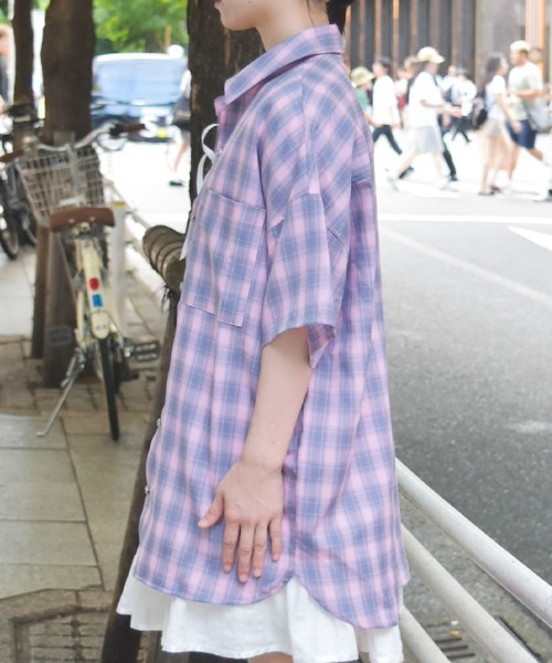 axes femme(アクシーズファム)の「オーバーチェックシャツ(シャツ/ブラウス・レディース・ベージュ/ピンク/ブラック・FREE)」の5枚目の写真