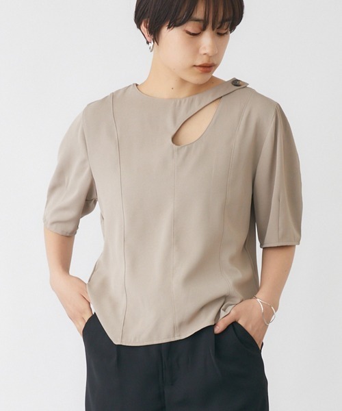 mebole(メボレ)の「カットアウトパフトップス(Tシャツ/カットソー・レディース・ネイビー/グレー・FREE)」の1枚目の写真