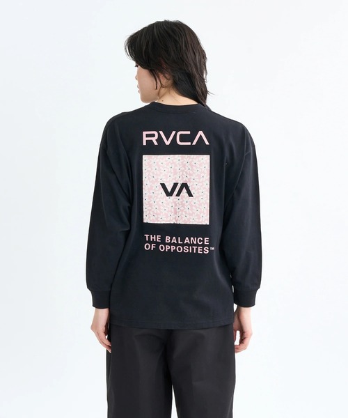 RVCA(ルーカ)の「RVCA レディース BANDANA VA BOX LOGO LS TEE ロンT 【2025年秋冬モデル】/ルーカボックスグラフィックバックプリント長袖ロゴロンT(Tシャツ/カットソー・レディース・ホワイト/ブラック/グレー・SMALL/MEDIUM/LARGE)」の2枚目の写真