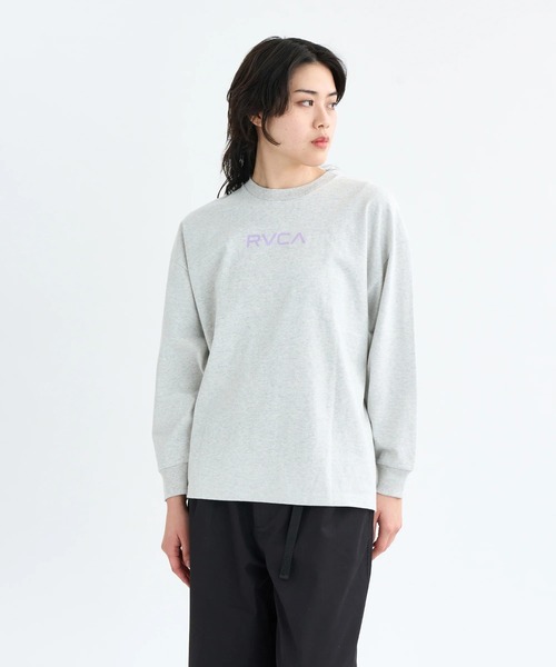 RVCA(ルーカ)の「RVCA レディース BANDANA VA BOX LOGO LS TEE ロンT 【2025年秋冬モデル】/ルーカボックスグラフィックバックプリント長袖ロゴロンT(Tシャツ/カットソー・レディース・ホワイト/ブラック/グレー・SMALL/MEDIUM/LARGE)」の5枚目の写真