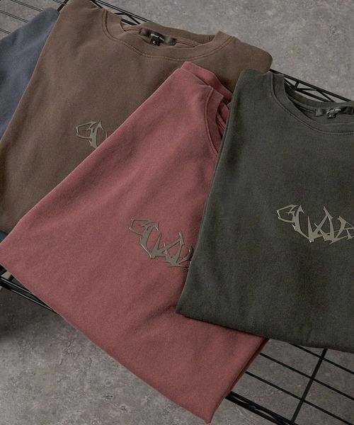 Alfred Alex（アルフレッドアレックス）の「【Alfred Alex】ヴィンテージ加工ピグメントメタルシリコンプリントオーバーサイズロンＴ（Tシャツ/カットソー・メンズ・グレイッシュブルー/ブラック/ワイン/ブラウン・M/L）」の5枚目の写真