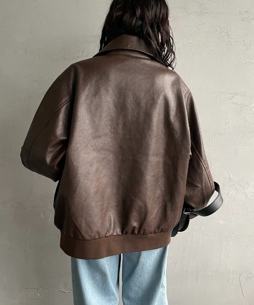 ARMY TWILL（アーミーツイル）の「[ARMY TWILL/アーミーツイル] 別注 ヴィーガンレザー A-2フライトジャケット（ブルゾン・レディース・ブラック/ベージュ/ブラウン・L/M/S）」の22枚目の写真