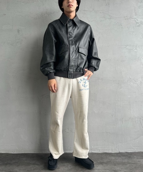 ARMY TWILL（アーミーツイル）の「[ARMY TWILL/アーミーツイル] 別注 ヴィーガンレザー A-2フライトジャケット（ブルゾン・レディース・ブラック/ベージュ/ブラウン・L/M/S）」の8枚目の写真